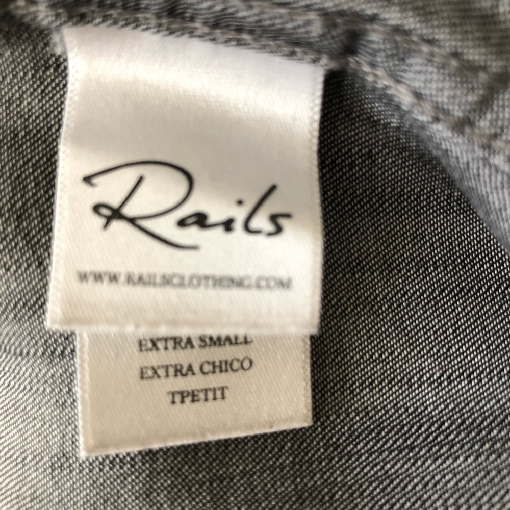Rails Alexandra Gray Chambray Snap Button Shirt Sz XS - Picture 11 of 12